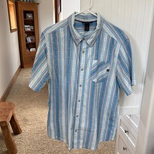 Marmot cooling material button down shirt in perfect condition!